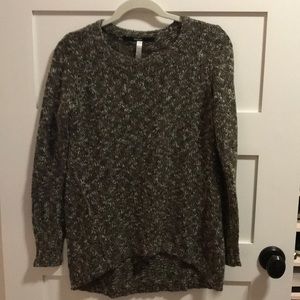 Kensie women’s sweater size small